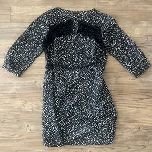 (Ann Taylor) Lightweight 7/8 sleeve dress in abstract print